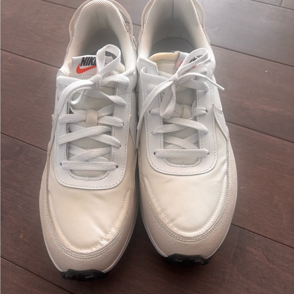 Nike Women's Sneakers - White and Tan - Picture 8 of 9